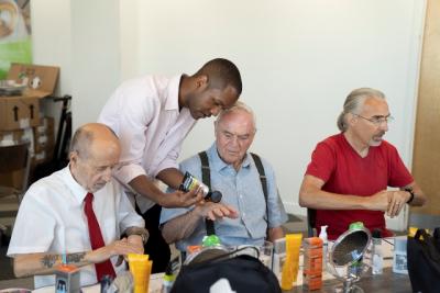 Men at a Look Good Feel Better skincare workshop